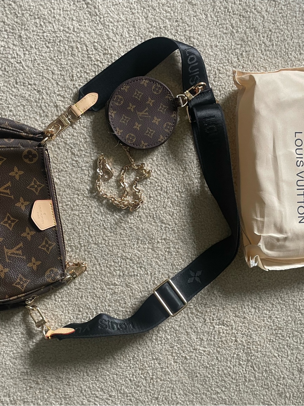 Louis Vuitton Monogram Multi-Pochette Crossbody with Black Strap - Picture 11 of 11